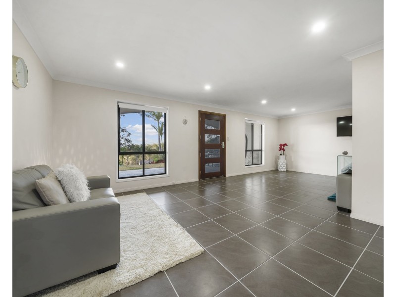 9 Ironbark Road, Gatton QLD 4343