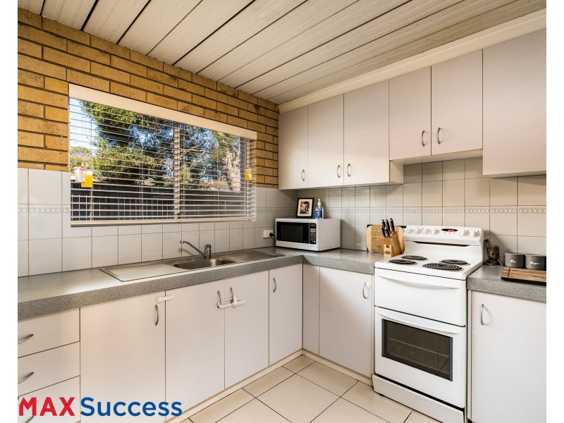 2/17 Hoepper Street, Kearneys Spring QLD 4350