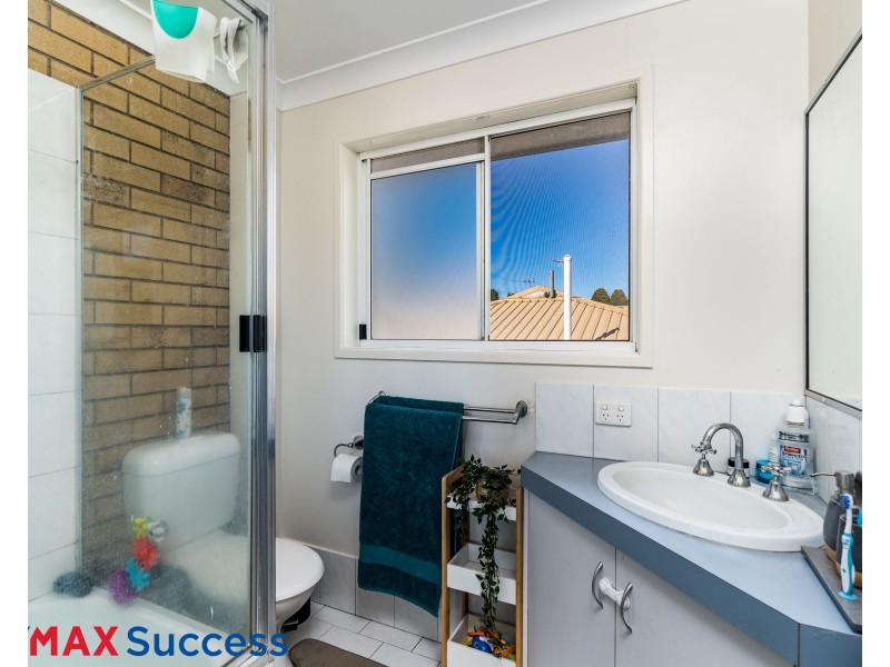 2/17 Hoepper Street, Kearneys Spring QLD 4350
