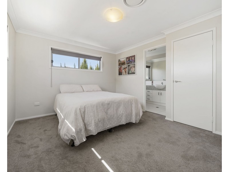 6/446 Hume Street, Middle Ridge QLD 4350