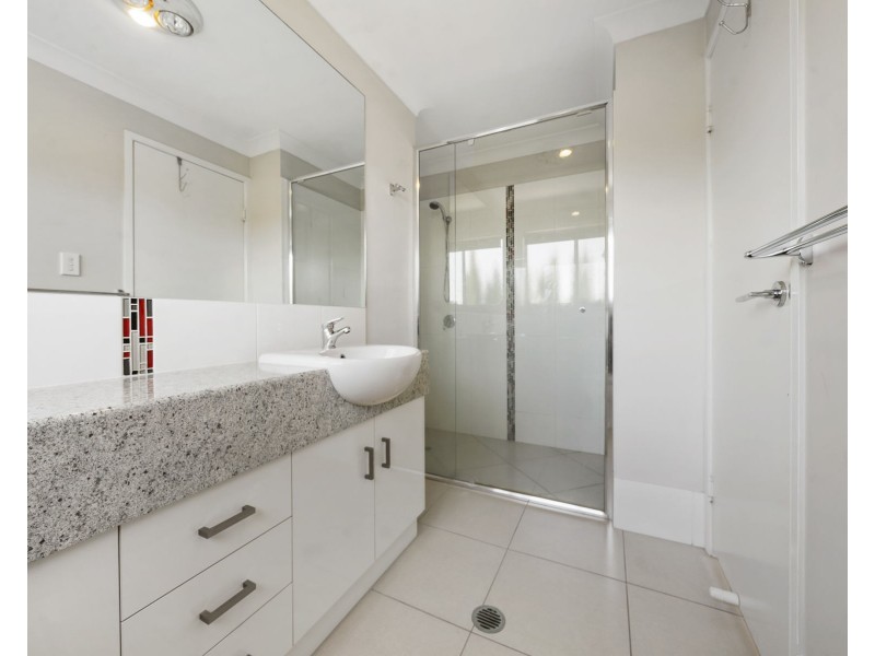 6/446 Hume Street, Middle Ridge QLD 4350
