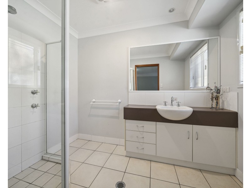 1/5 Rama Court, Kearneys Spring QLD 4350