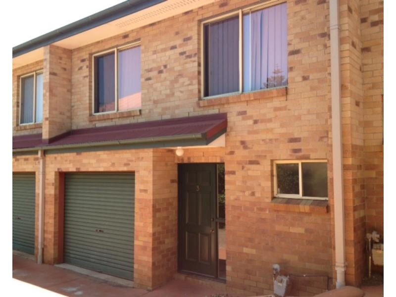 3/248 James Street, Harristown QLD 4350