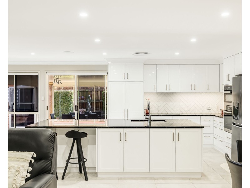 11 Paulene Crescent, Kearneys Spring QLD 4350