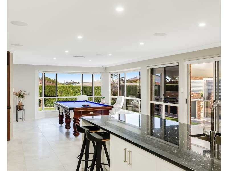 11 Paulene Crescent, Kearneys Spring QLD 4350