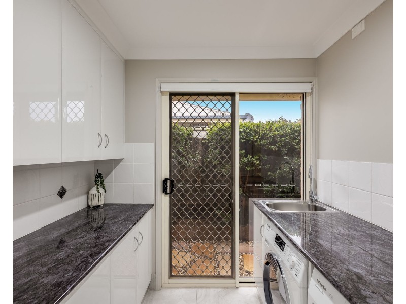11 Paulene Crescent, Kearneys Spring QLD 4350
