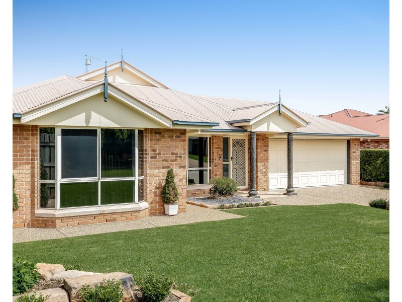 11 Paulene Crescent, Kearneys Spring QLD 4350
