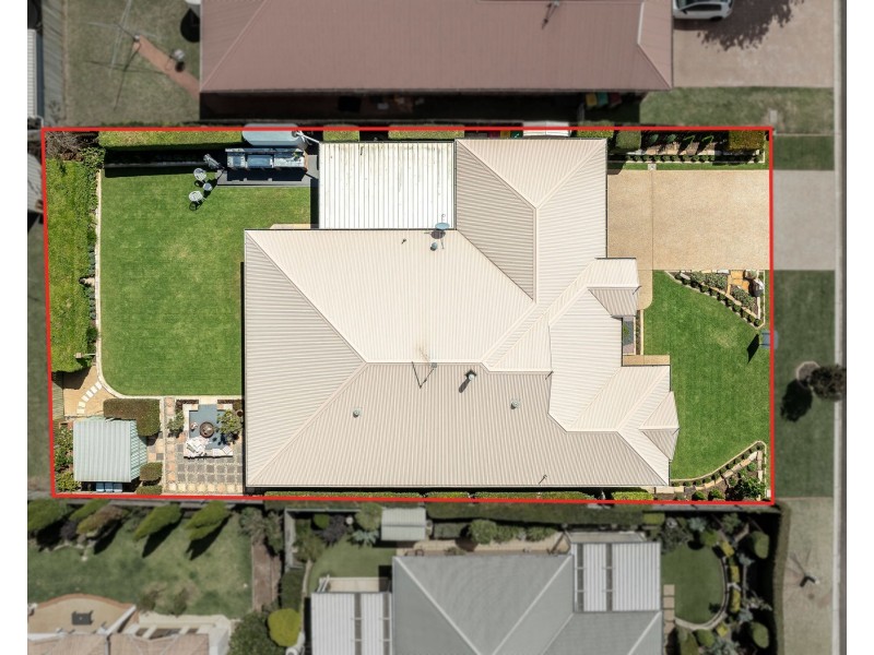 11 Paulene Crescent, Kearneys Spring QLD 4350