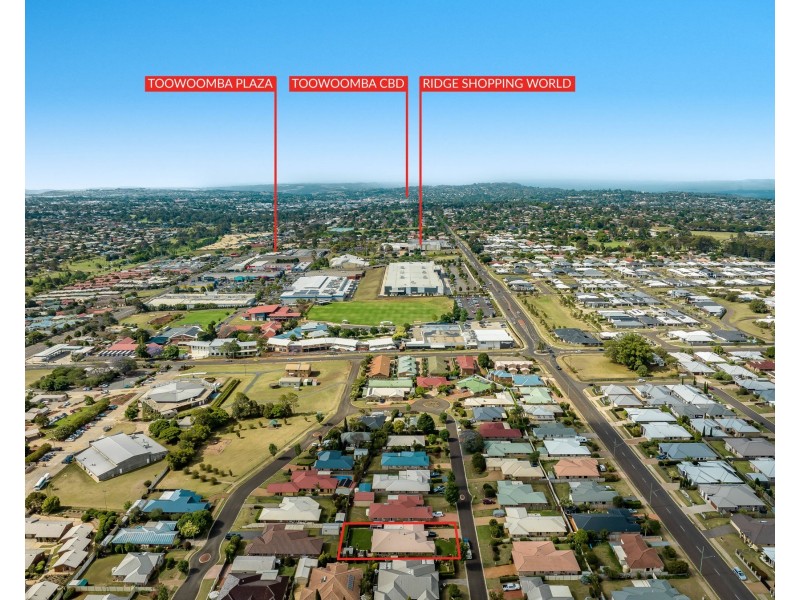 11 Paulene Crescent, Kearneys Spring QLD 4350