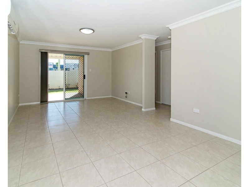 1/3 Whitley Court, Glenvale QLD 4350