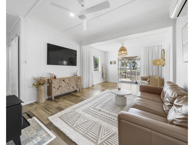 49 Willis Road, Meringandan West QLD 4352