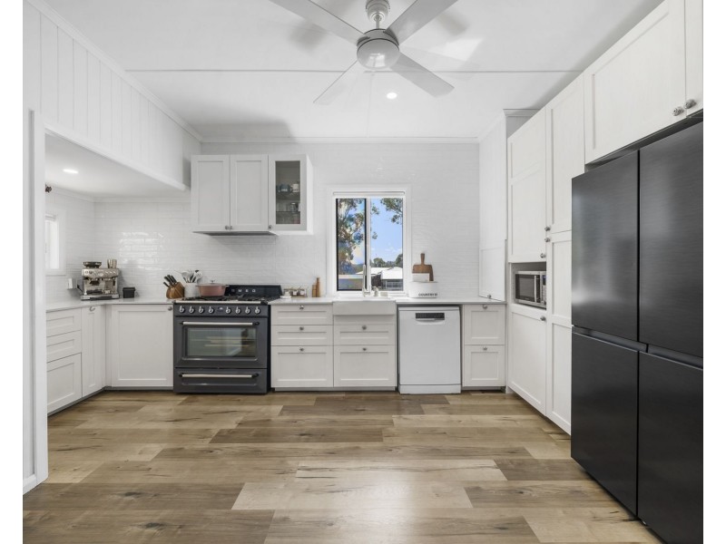 49 Willis Road, Meringandan West QLD 4352