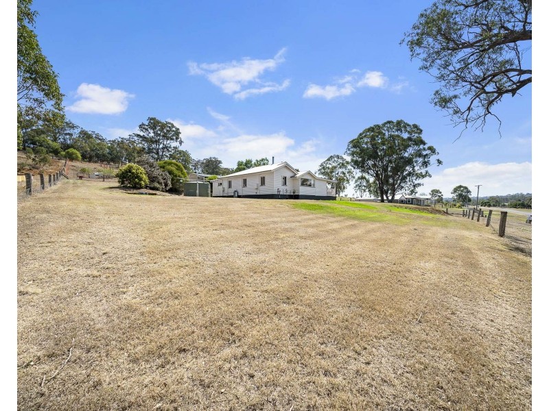 49 Willis Road, Meringandan West QLD 4352