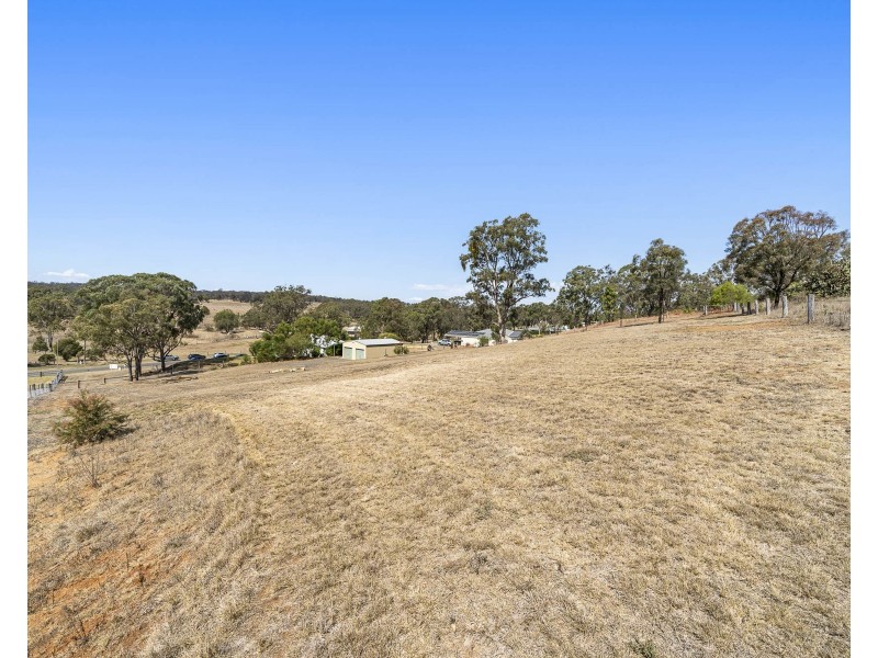 49 Willis Road, Meringandan West QLD 4352