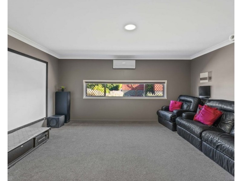 12 Gilbert Court, Gowrie Junction QLD 4352