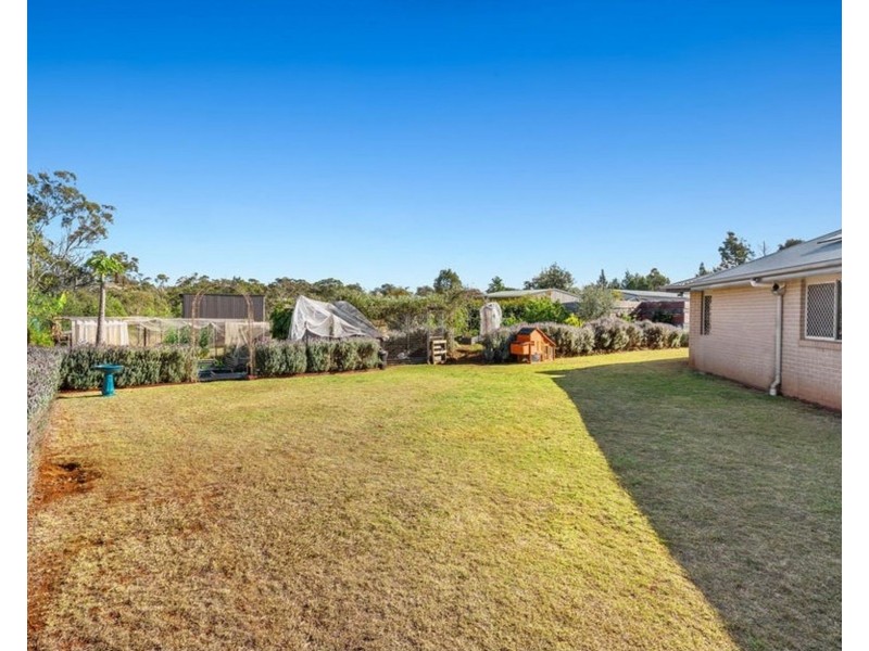 12 Gilbert Court, Gowrie Junction QLD 4352