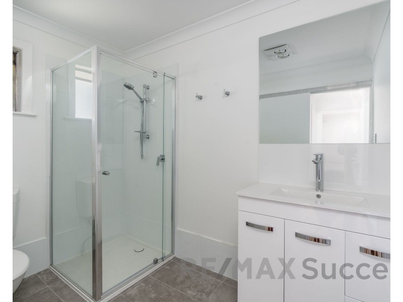 1/20 Glendower Street, Mount Lofty QLD 4350