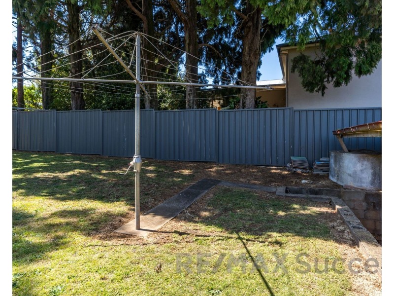 1/20 Glendower Street, Mount Lofty QLD 4350