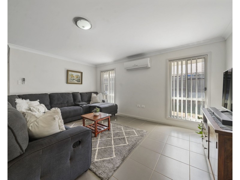 97 Entabeni Drive, Kearneys Spring QLD 4350