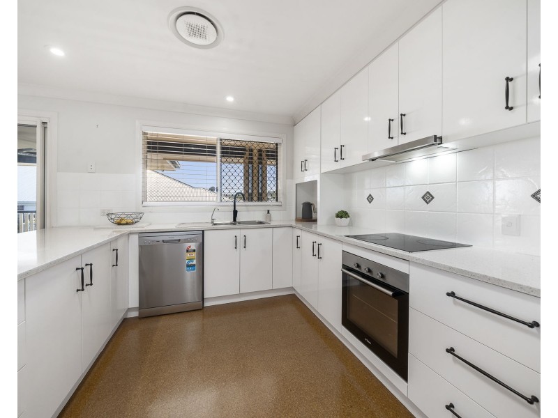 15 Bronte Street, Westbrook QLD 4350