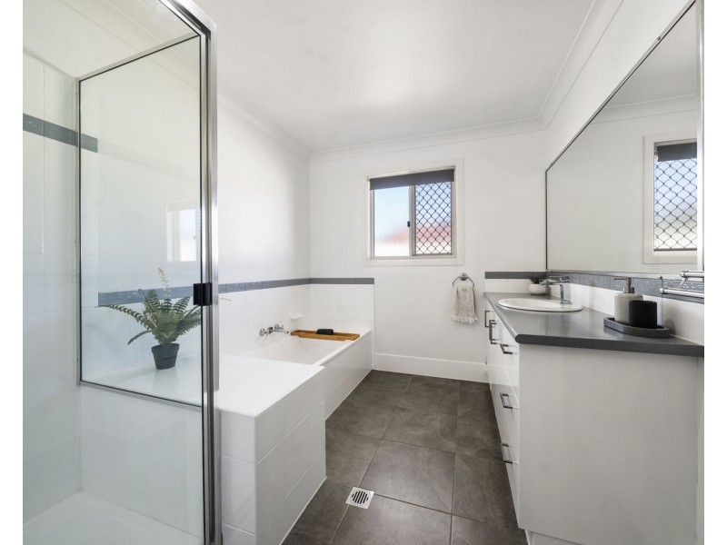 15 Bronte Street, Westbrook QLD 4350