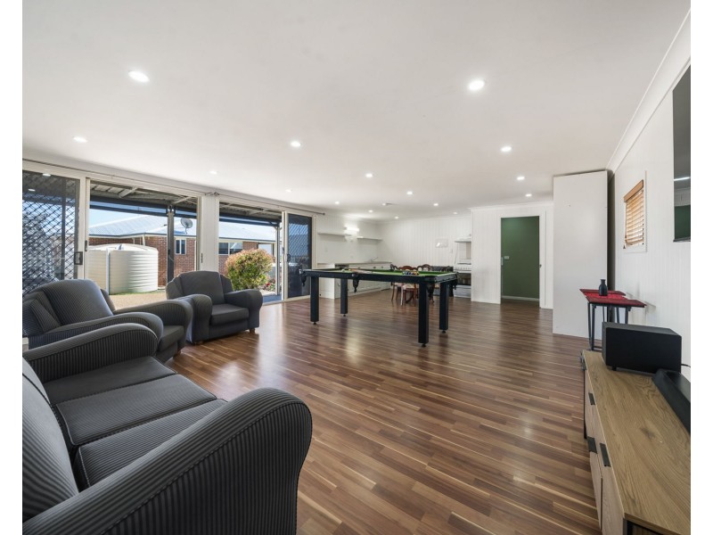15 Bronte Street, Westbrook QLD 4350