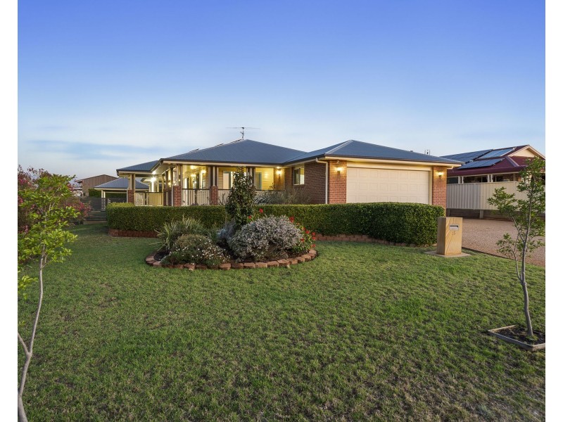 15 Bronte Street, Westbrook QLD 4350