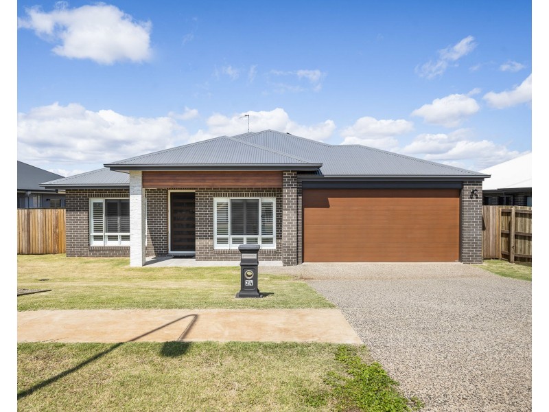 24 McGrory Drive, Kearneys Spring QLD 4350