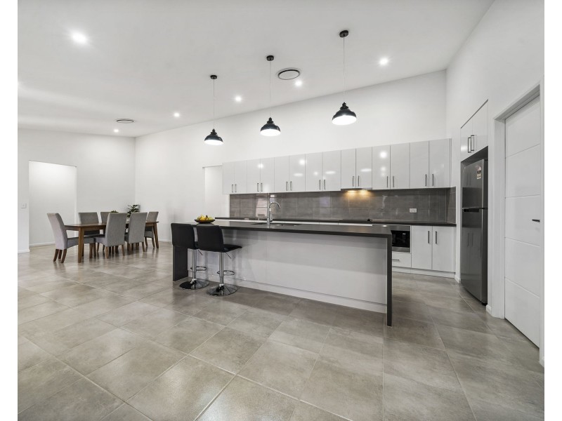 24 McGrory Drive, Kearneys Spring QLD 4350