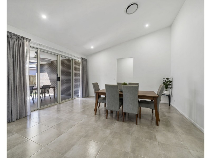 24 McGrory Drive, Kearneys Spring QLD 4350