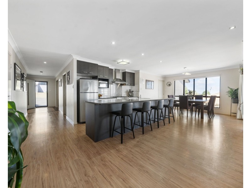 5 Myora Close, Darling Heights QLD 4350