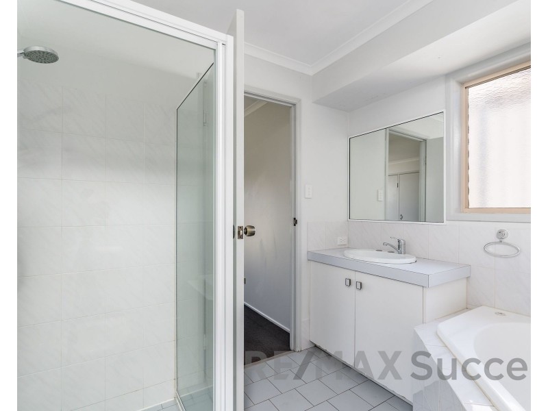 36 Kratzmann Court, Kearneys Spring QLD 4350