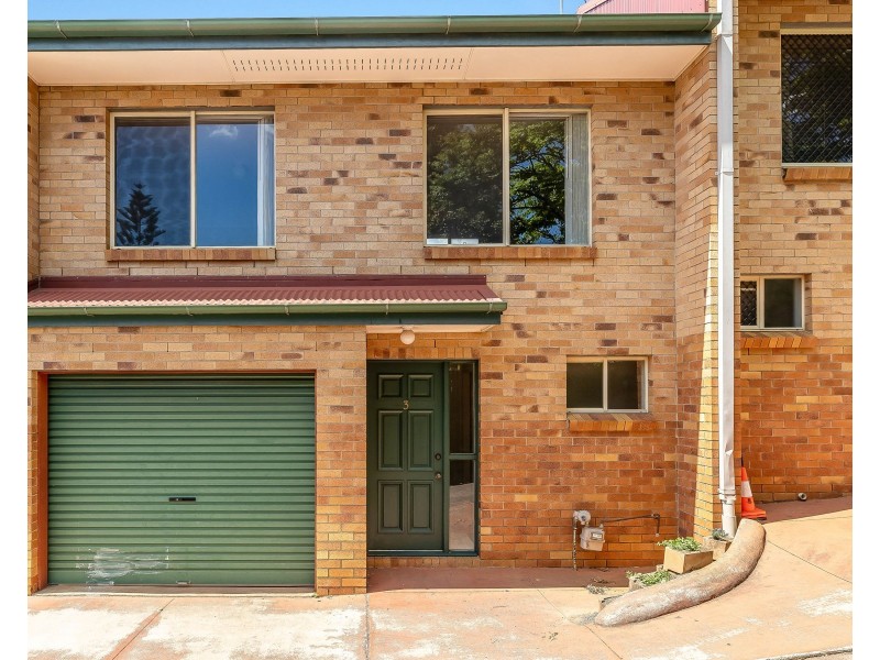 3/248 James Street, Harristown QLD 4350