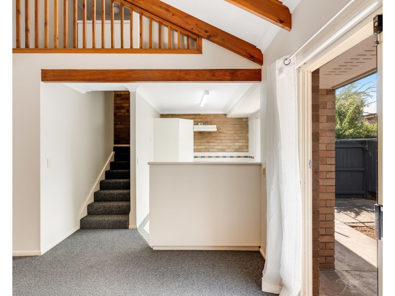 3/248 James Street, Harristown QLD 4350