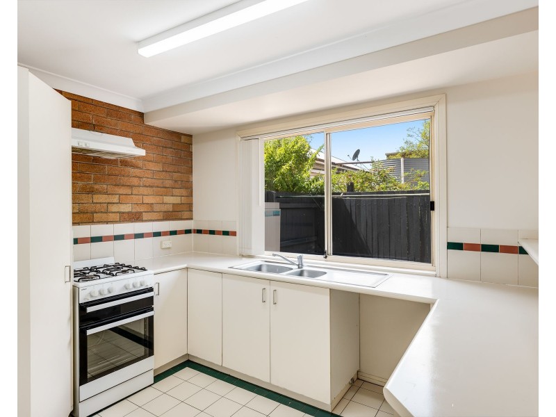 3/248 James Street, Harristown QLD 4350