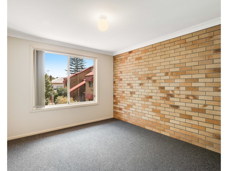 3/248 James Street, Harristown QLD 4350