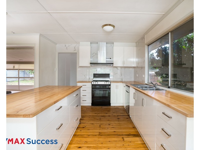 37 Prosser Street, Rockville QLD 4350