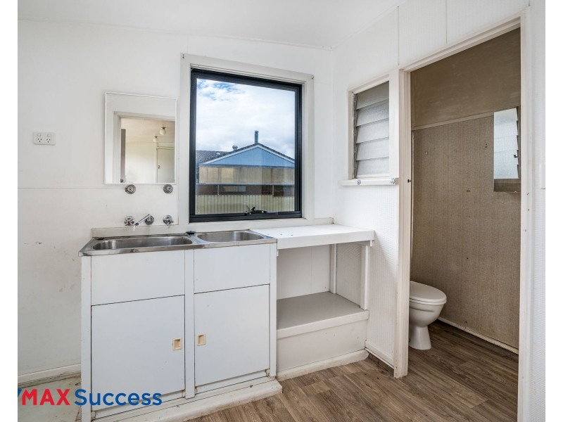 37 Prosser Street, Rockville QLD 4350