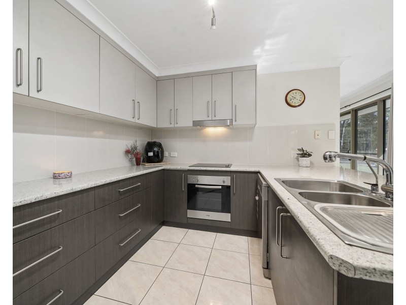 33 Gloucester Court, Mount Hallen QLD 4312