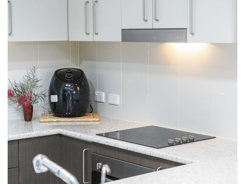 33 Gloucester Court, Mount Hallen QLD 4312