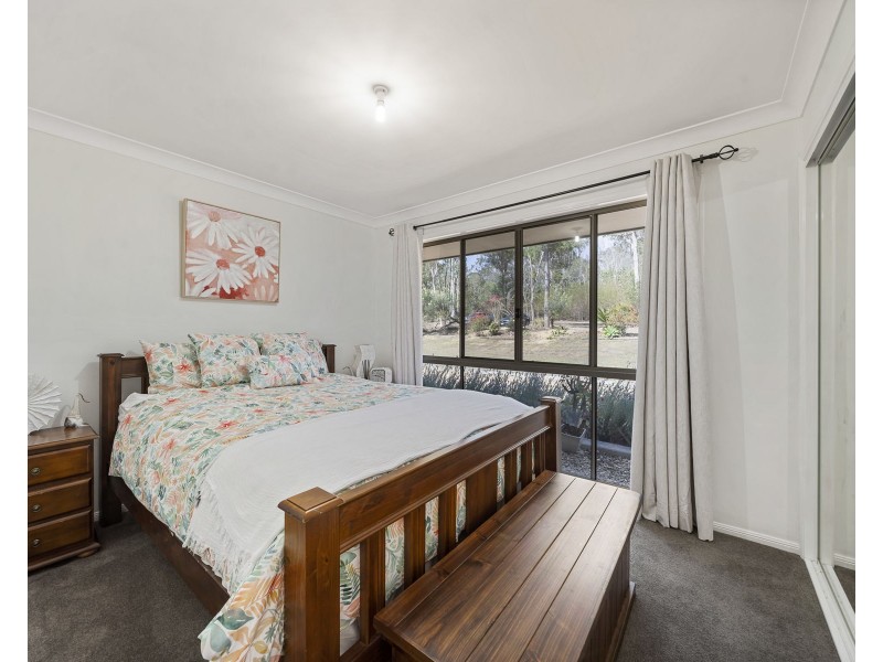 33 Gloucester Court, Mount Hallen QLD 4312