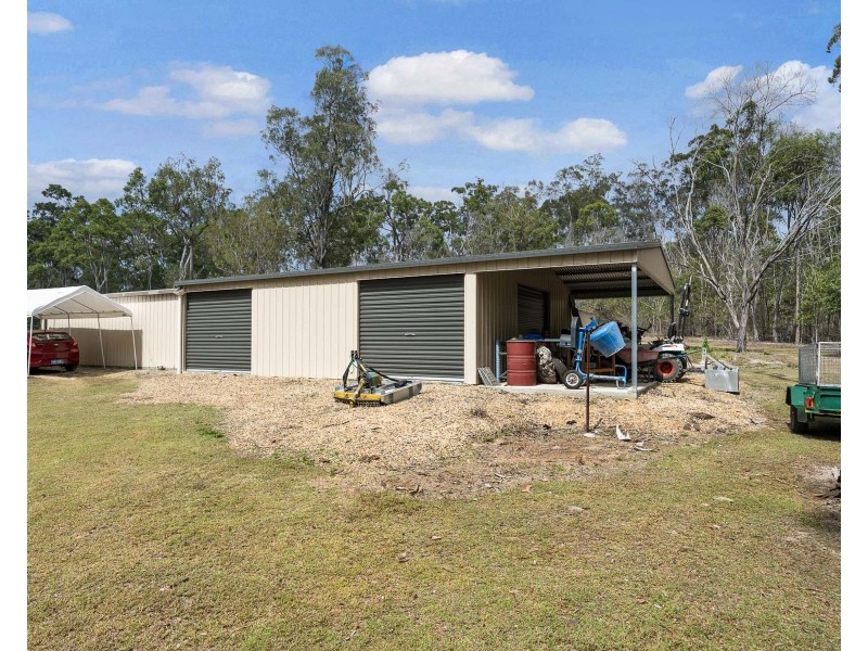 33 Gloucester Court, Mount Hallen QLD 4312