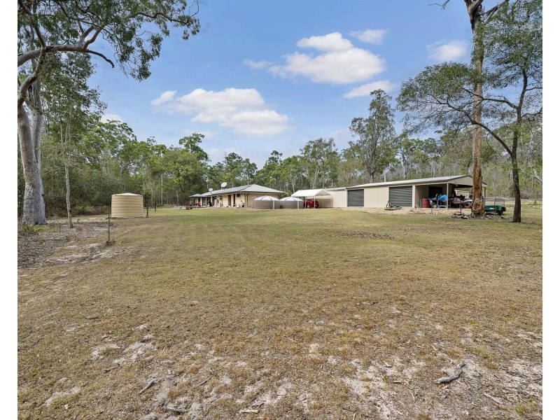 33 Gloucester Court, Mount Hallen QLD 4312