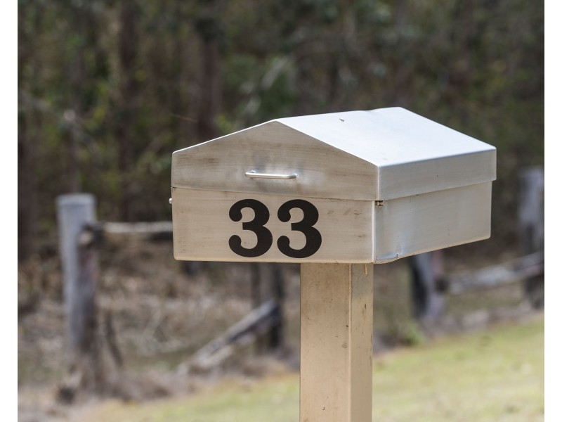 33 Gloucester Court, Mount Hallen QLD 4312