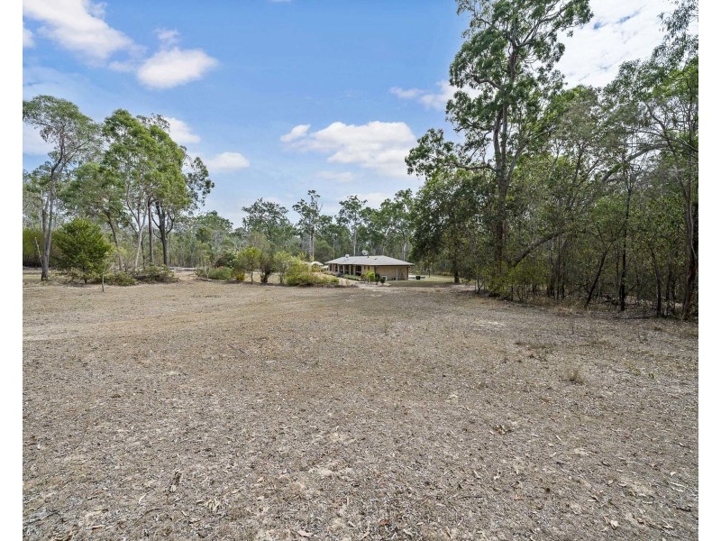 33 Gloucester Court, Mount Hallen QLD 4312