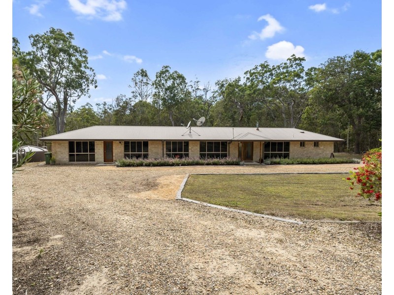 33 Gloucester Court, Mount Hallen QLD 4312