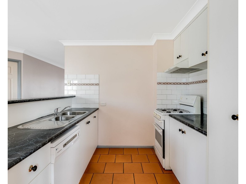 2/2-6 Roser Close, Kearneys Spring QLD 4350