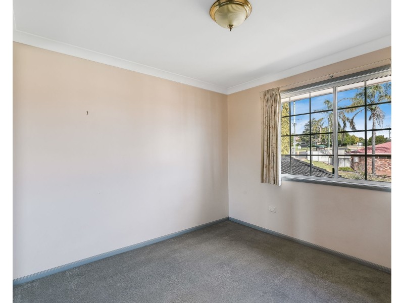 2/2-6 Roser Close, Kearneys Spring QLD 4350