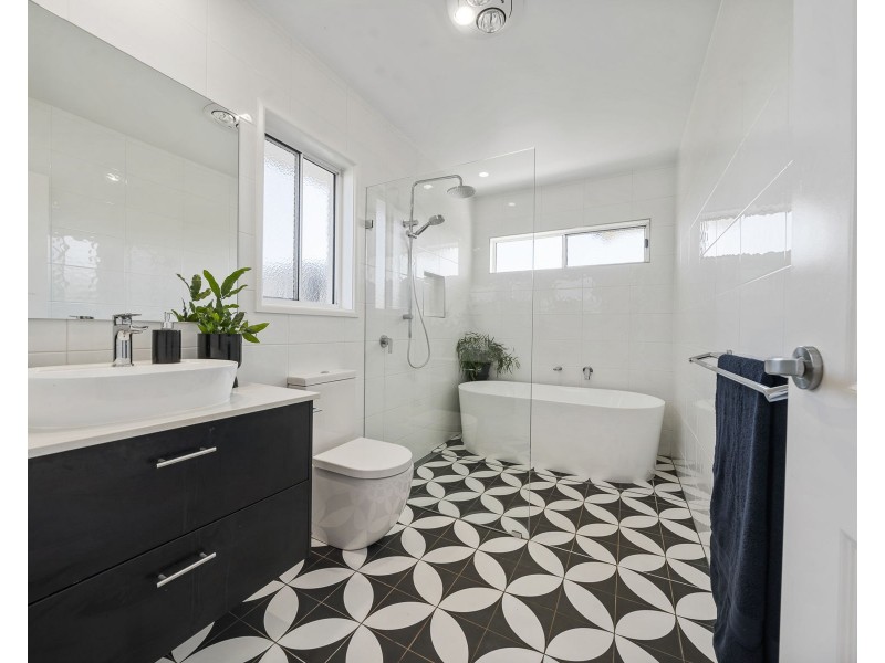 18 McAulay Avenue, Highfields QLD 4352
