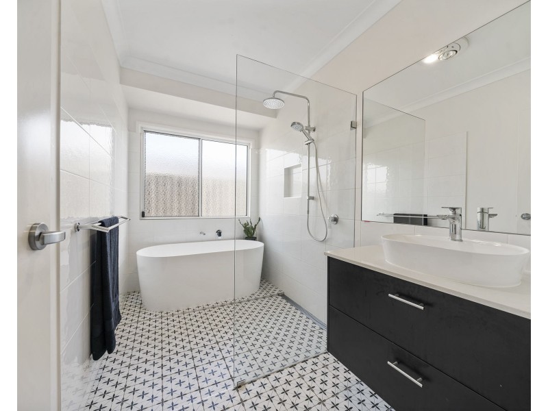 18 McAulay Avenue, Highfields QLD 4352